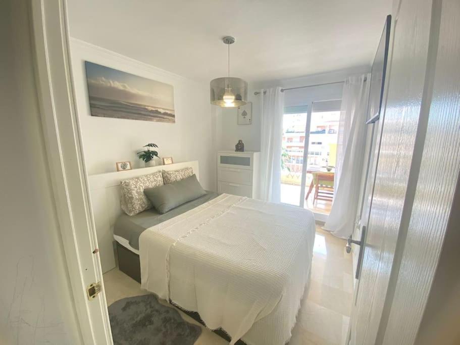 Fabuloso Apartamento En Con Piscina Benalmádena